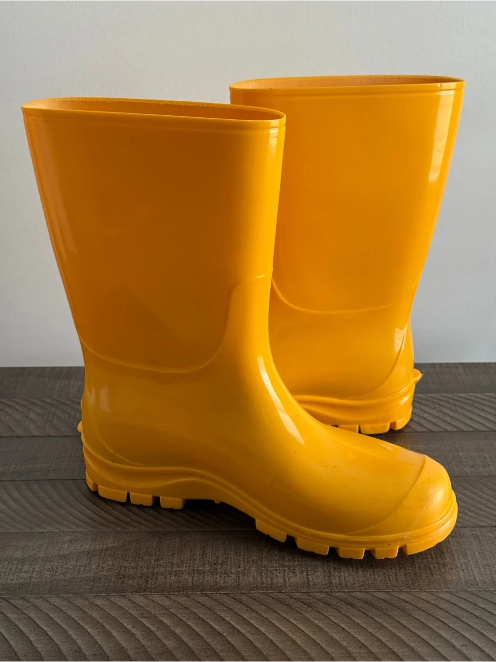 Yellow Rain Rubber Boots Unisex Women’s Size 9.5 | Men Size 8 | EU 41